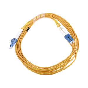 lp-fo-lcu-lcu-03 Jumper de Fibra Óptica Monomodo 9/125 LC/UPC-LC/UPC, PVC, 2.0 mm, Dúplex, Amarillo, 3 Metros (9.84 Pies)