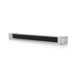 uacc-rack-panel-brush-1u UACC Rack Mount Panel Brush 1U – Panel con Cepillo para Rack que Permite el Paso Ordenado de Cables, Reduce la Entrada de Polvo y Mantiene una Estética Limpia y Uniforme